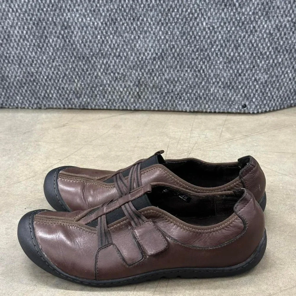 Clarks Springers Maddie Brown Leather Mary Jane Flats